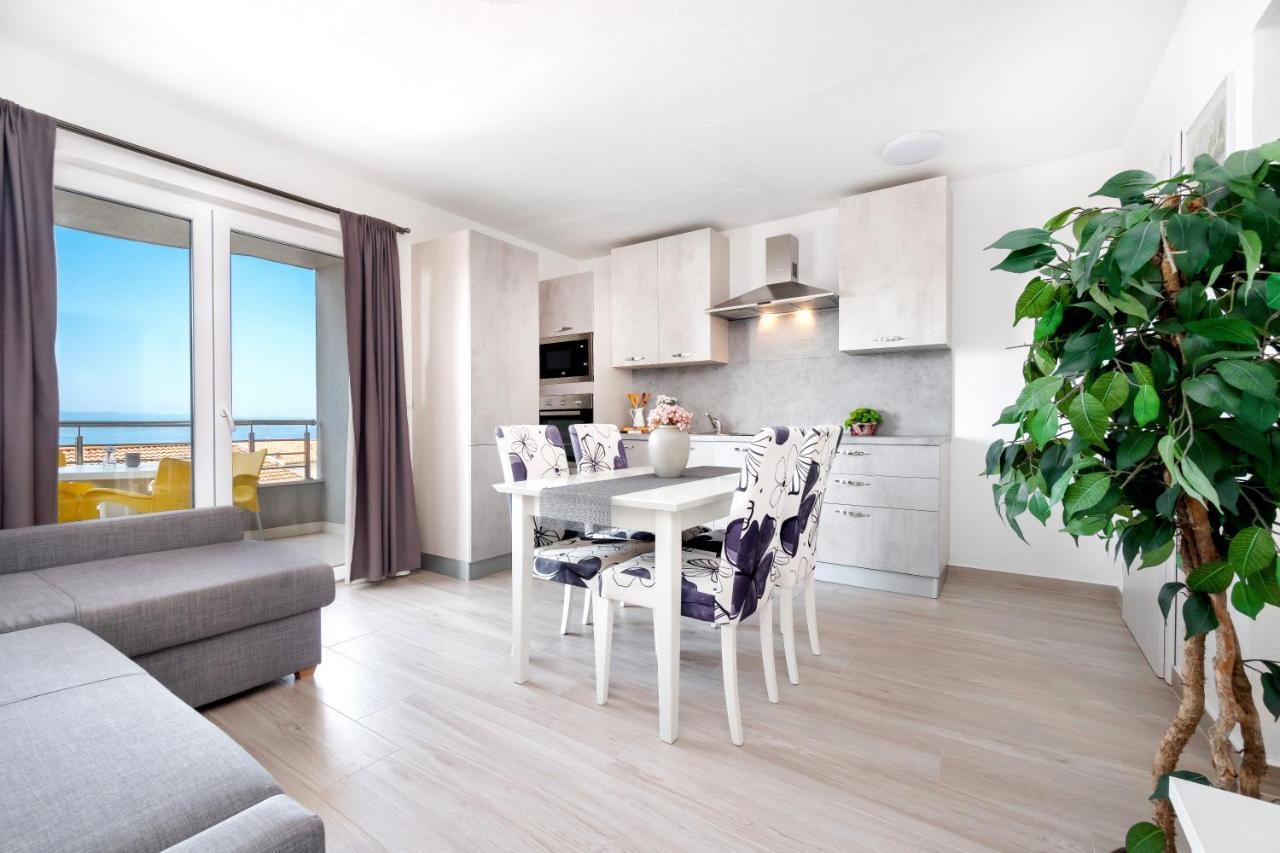 Apartments And Rooms Vuleta, Close To The Beach Makarska Exterior foto