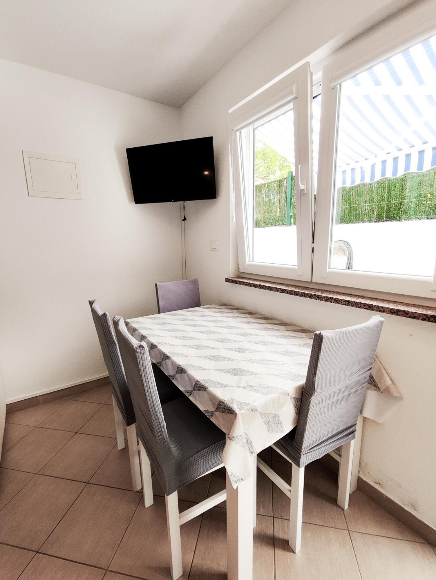 Apartments And Rooms Vuleta, Close To The Beach Makarska Cameră foto
