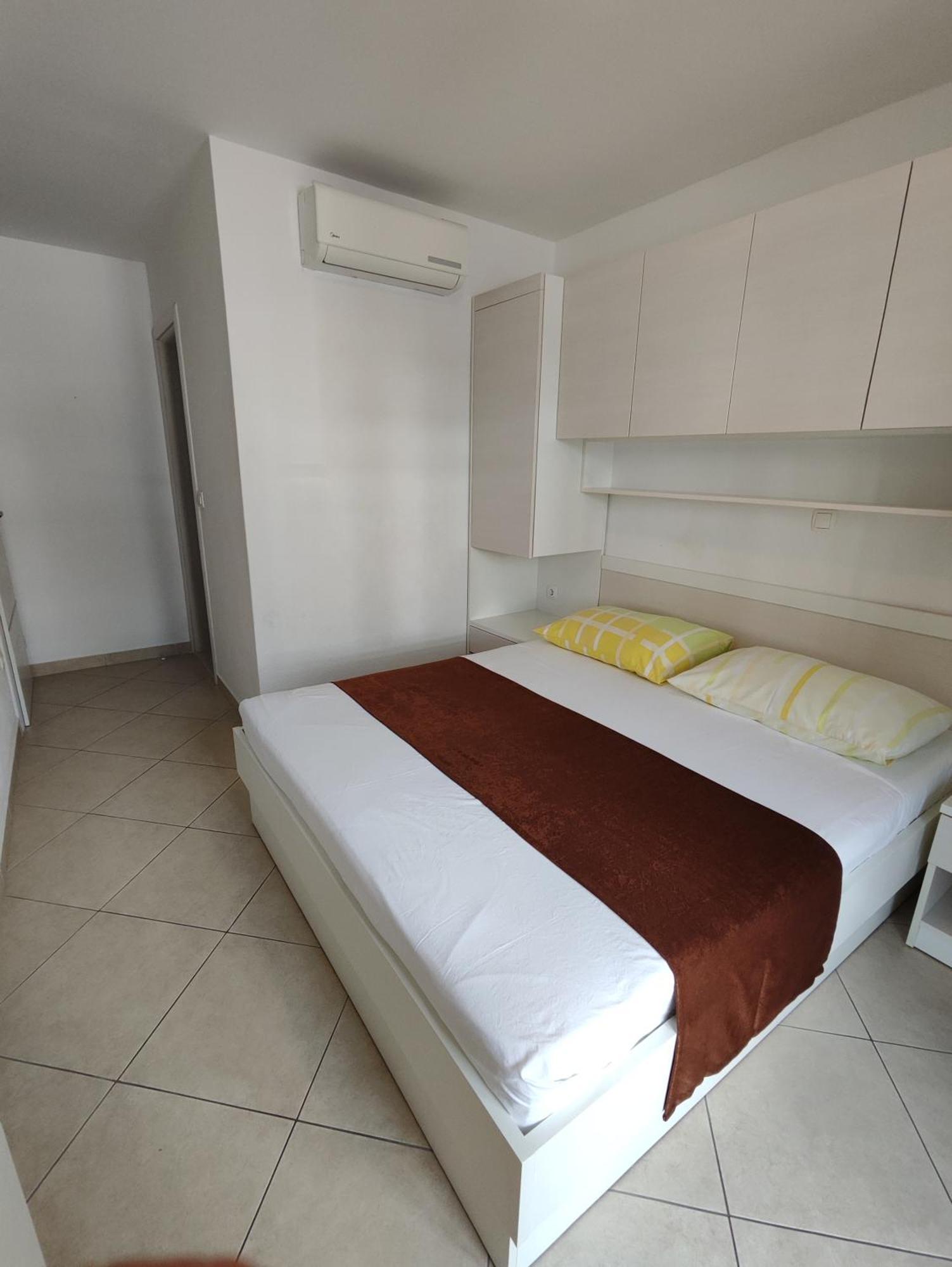 Apartments And Rooms Vuleta, Close To The Beach Makarska Cameră foto